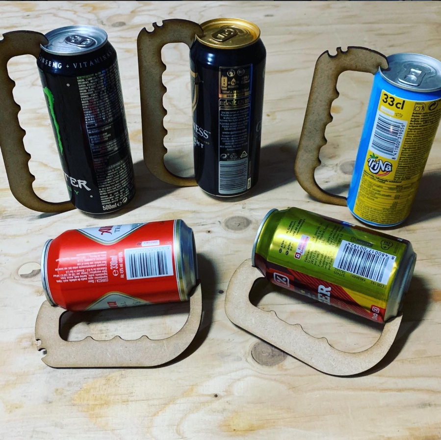 Diferentes bebidas con asas en medidas de 330 ml, lata larga y 500 ml